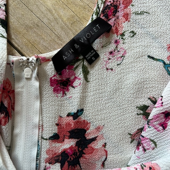 Ash & Violet floral striped romper. small - Picture 4 of 6